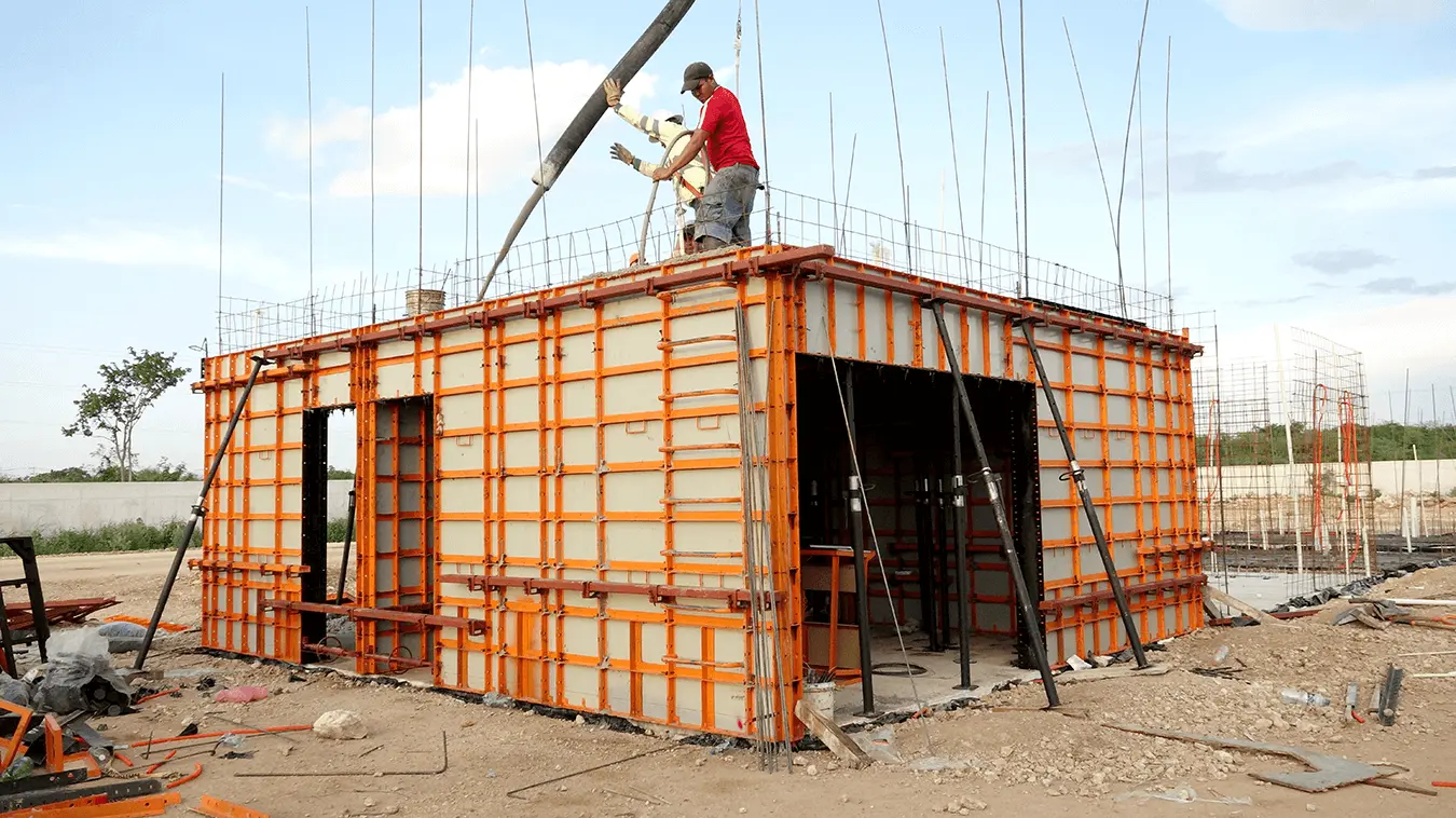 Moldes de cimbra monolítica en obra - Aplicación en proyectos de vivienda